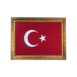 Altın Çerceve Nakış İşlemeli Türk Bayrağı