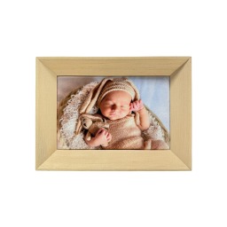 İlk Anım - Doğal Ahşap Çerçeve İpek Kadife Bebek Fotoğraf Tablosu