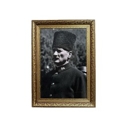 Mustafa Kemal Atatürk'ün Tarihi Portresi