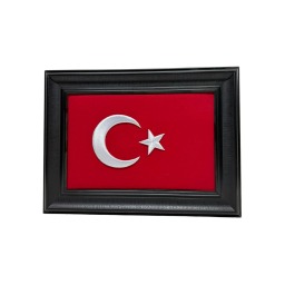 Siyah Çerceve Nakış İşlemeli Türk Bayrağı